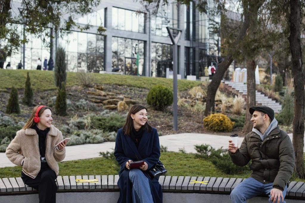 people-sitting-distance-min